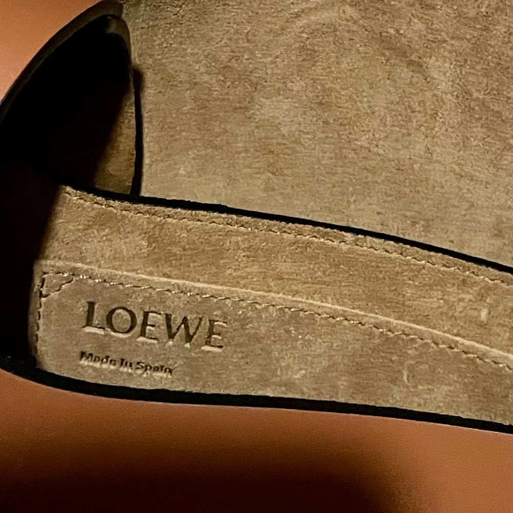 Loewe Tan and Cream Crossbody Bag - Picture 5 of 5